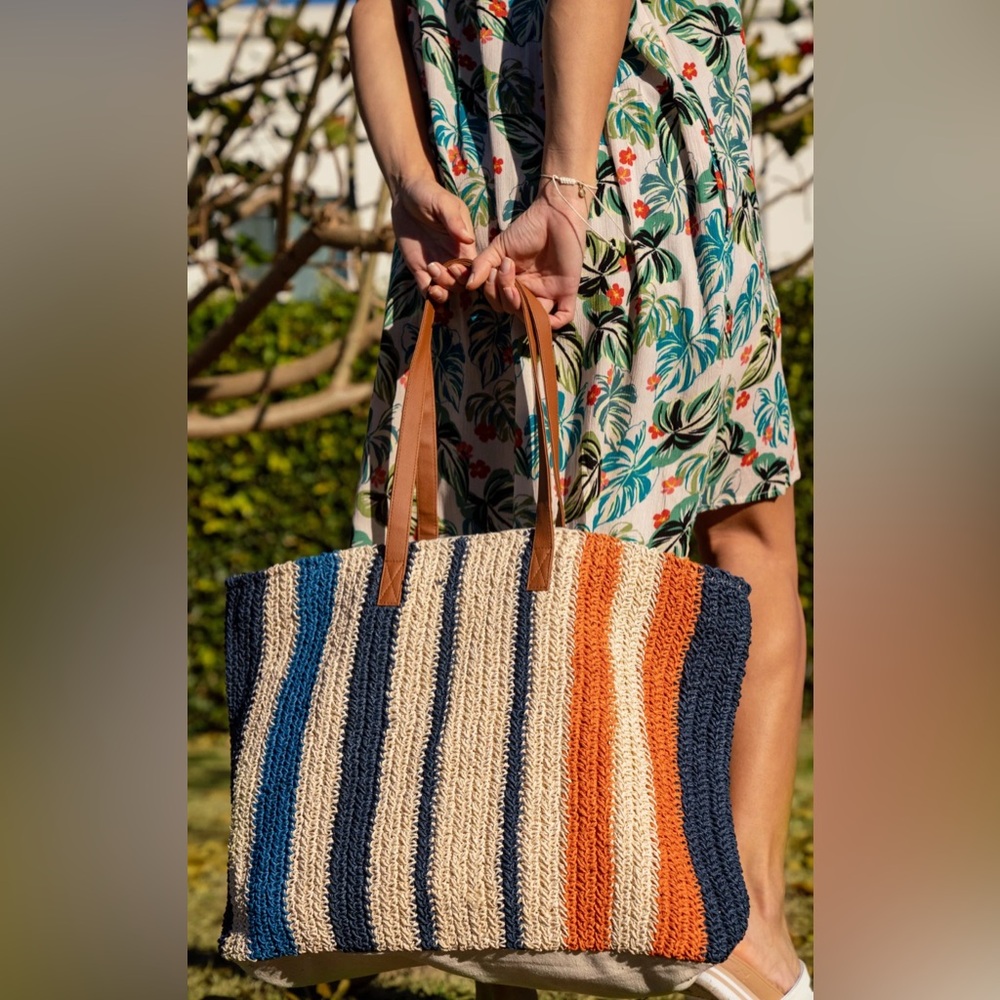 NWOT RAYS FOR DAYS The Shorebreaker Weekender Tote❣️ - Picture 2 of 6